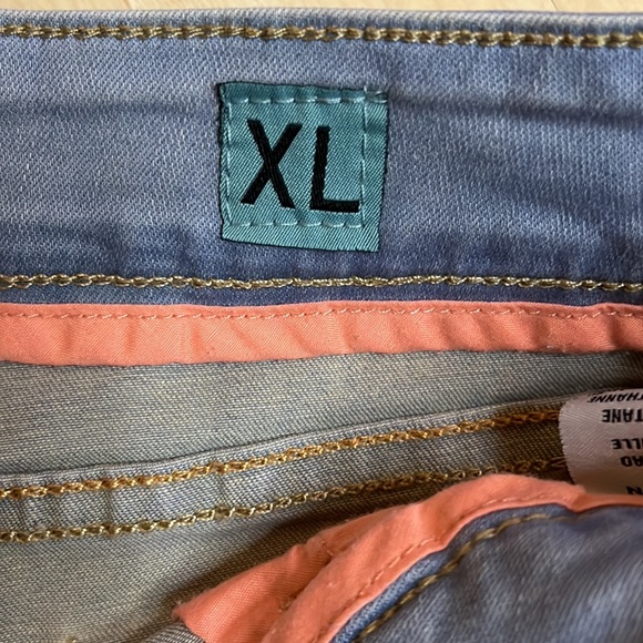 Ladies shorts - Picture 7 of 7